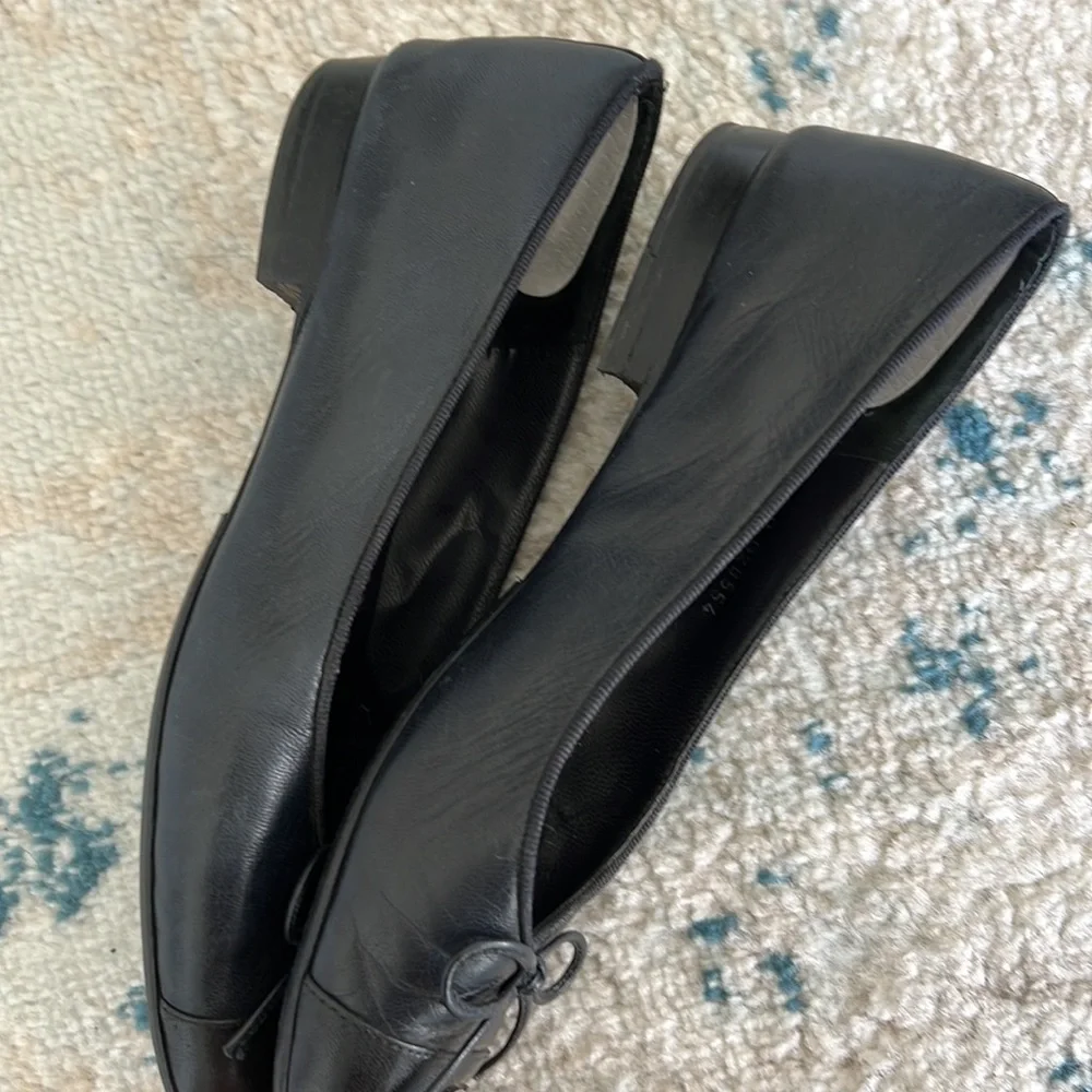 Chanel navy blue Interlocking CC logo leather ballet flats 35 - Picture 5 of 6